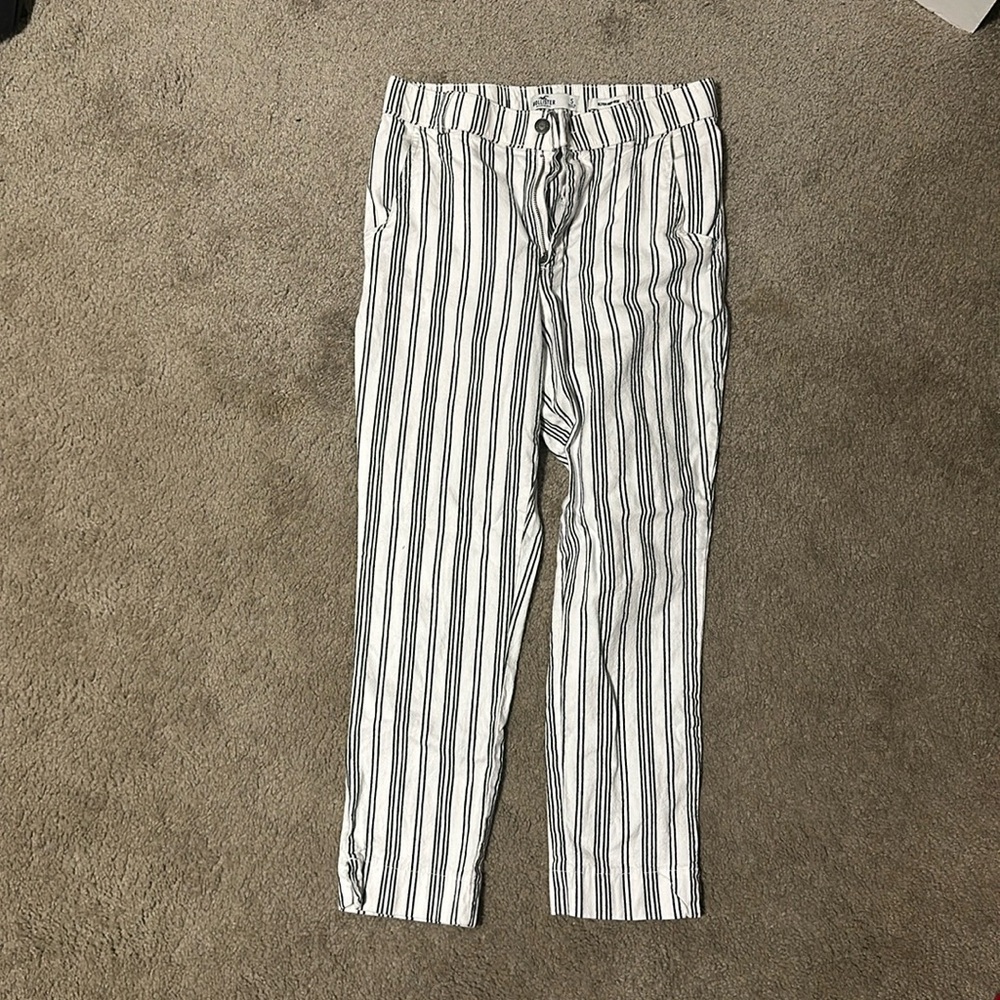 Hollister ultra high rise cropped pants